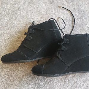 Clarks Wedge Booties (size 9)